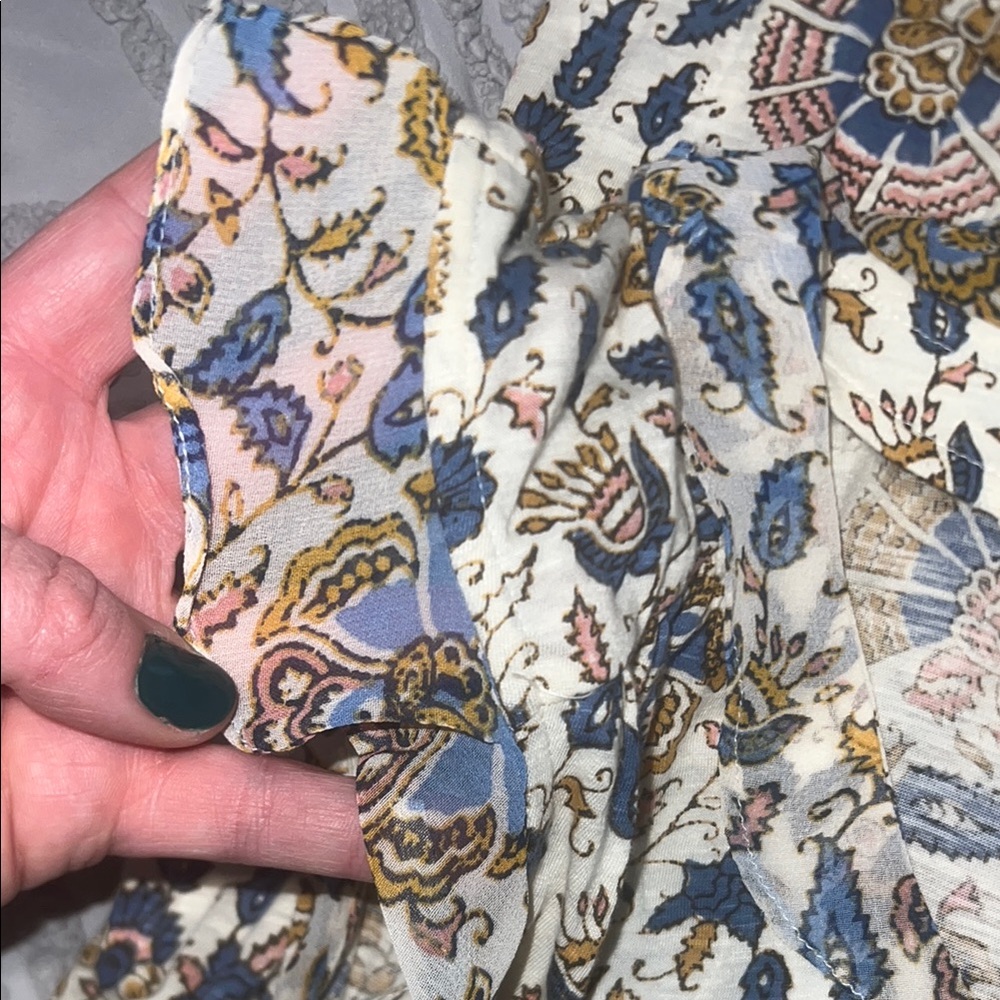 Floral Print Ruffle Sleeve Top - Picture 5 of 5